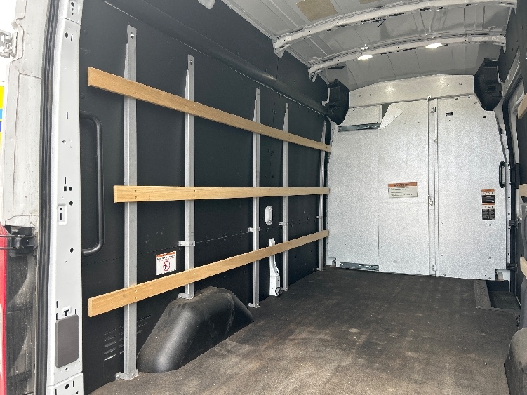 Used 2022 Ford E-Transit 350 - photo 12