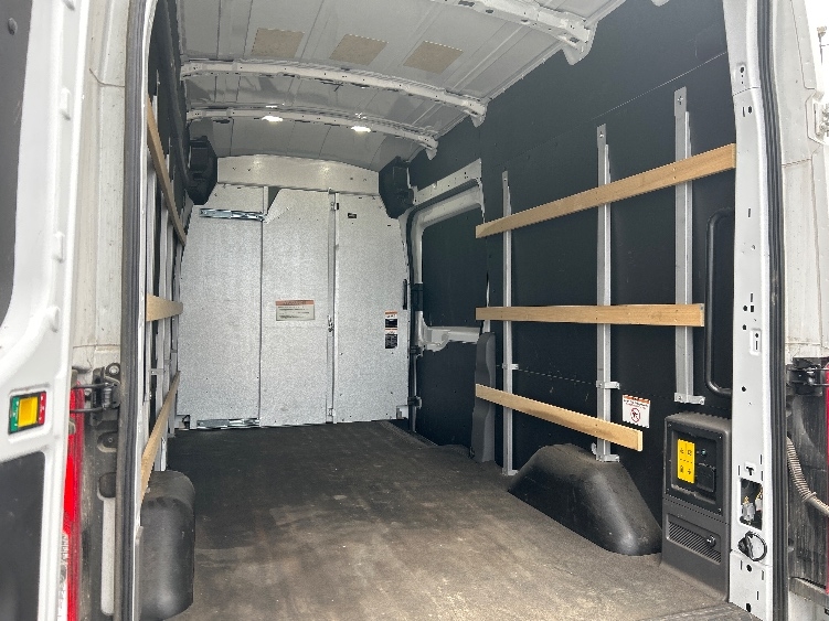 Used 2022 Ford E-Transit 350 - photo 13