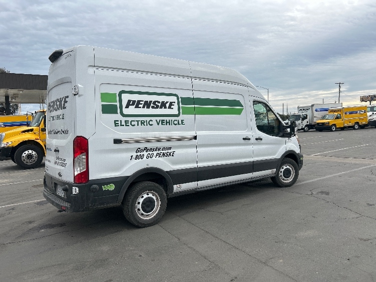 Used 2022 Ford E-Transit 350 - photo 14