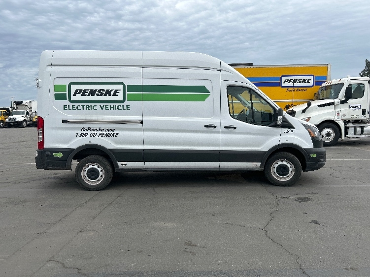 Used 2022 Ford E-Transit 350 - photo 16