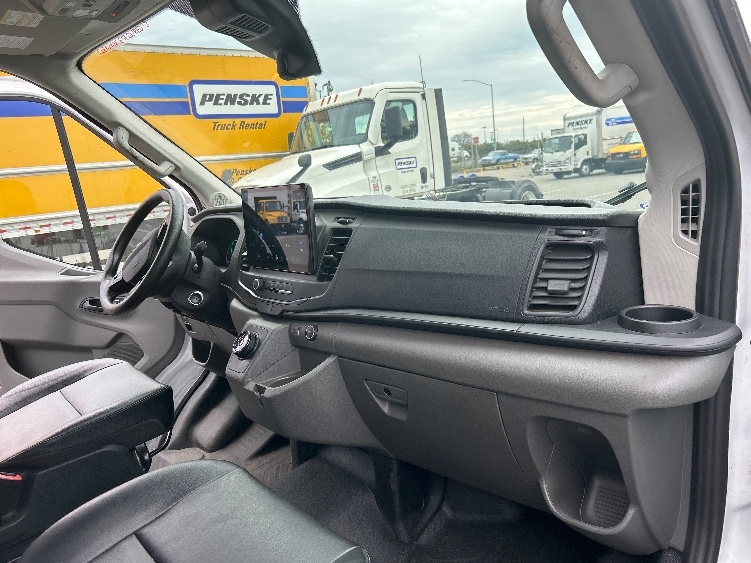 Used 2022 Ford E-Transit 350 - photo 22