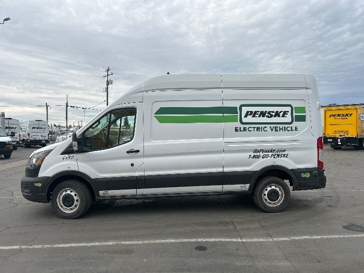 Used 2022 Ford E-Transit 350 - photo 6