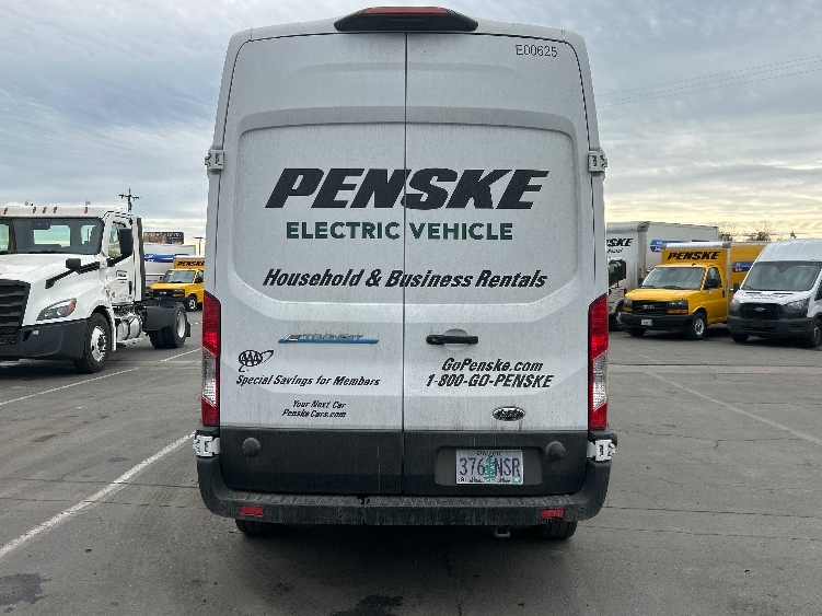 Used 2022 Ford E-Transit 350 - photo 9