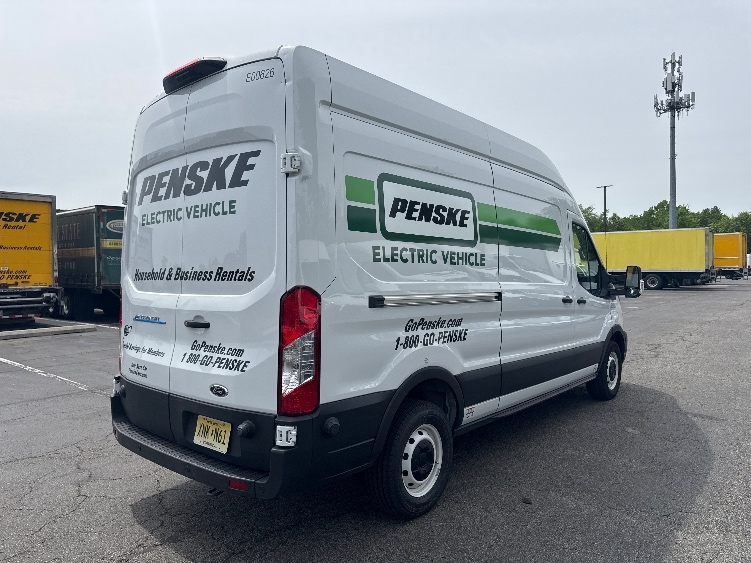 Used 2022 Ford E-Transit 350 - photo 13