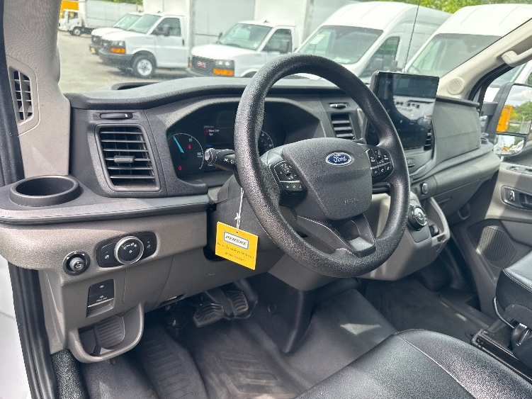 Used 2022 Ford E-Transit 350 - photo 17