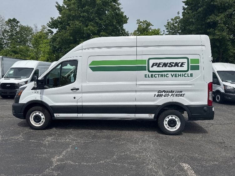 Used 2022 Ford E-Transit 350 - photo 6