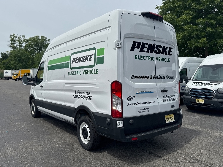 Used 2022 Ford E-Transit 350 - photo 8