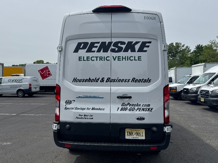 Used 2022 Ford E-Transit 350 - photo 9