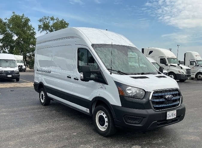 Used 2022 Ford E-Transit 350 - photo 1