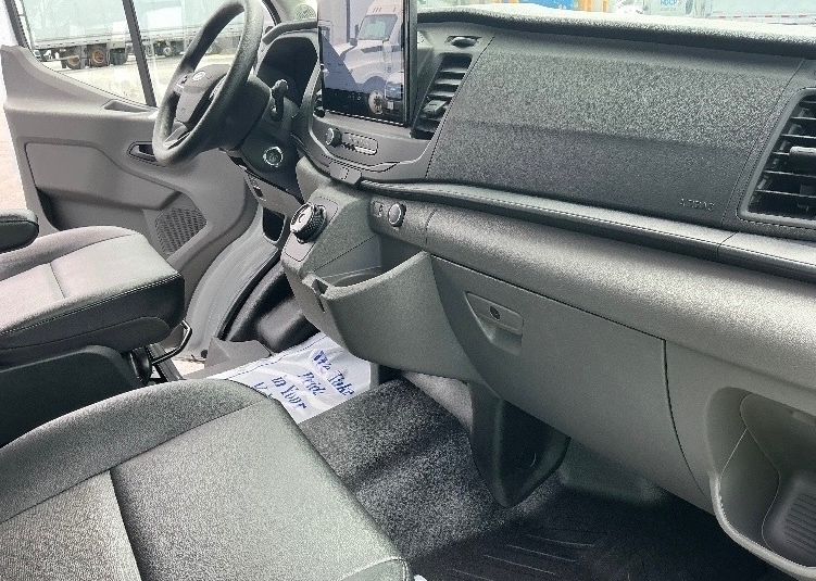Used 2022 Ford E-Transit 350 - photo 18