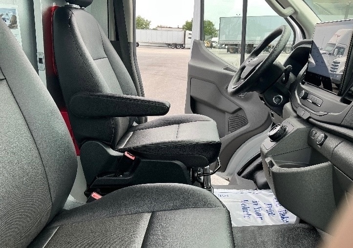 Used 2022 Ford E-Transit 350 - photo 19