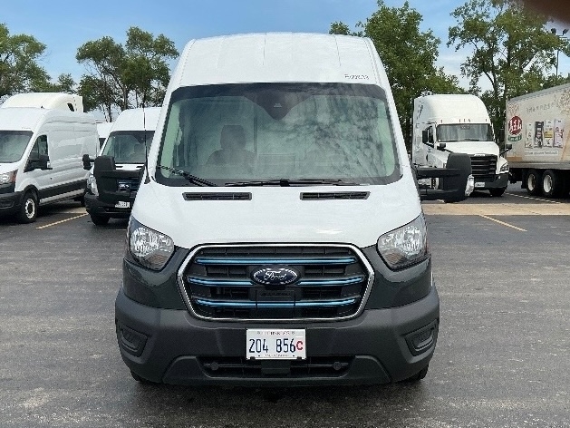 Used 2022 Ford E-Transit 350 - photo 2