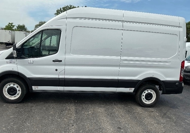 Used 2022 Ford E-Transit 350 - photo 6