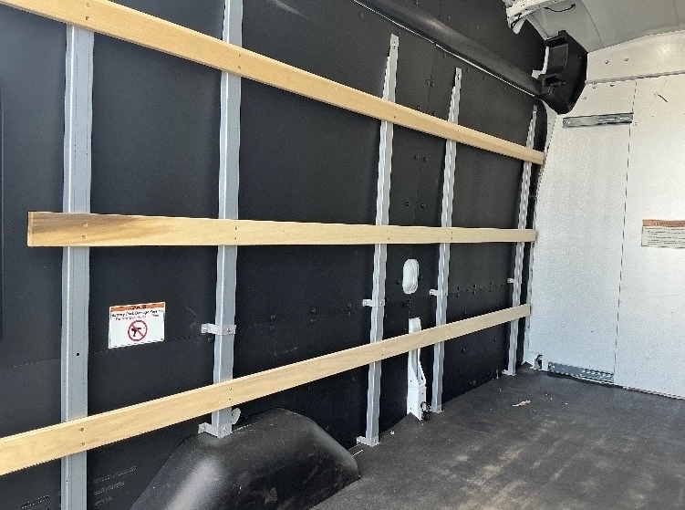 Used 2022 Ford E-Transit 350 - photo 10