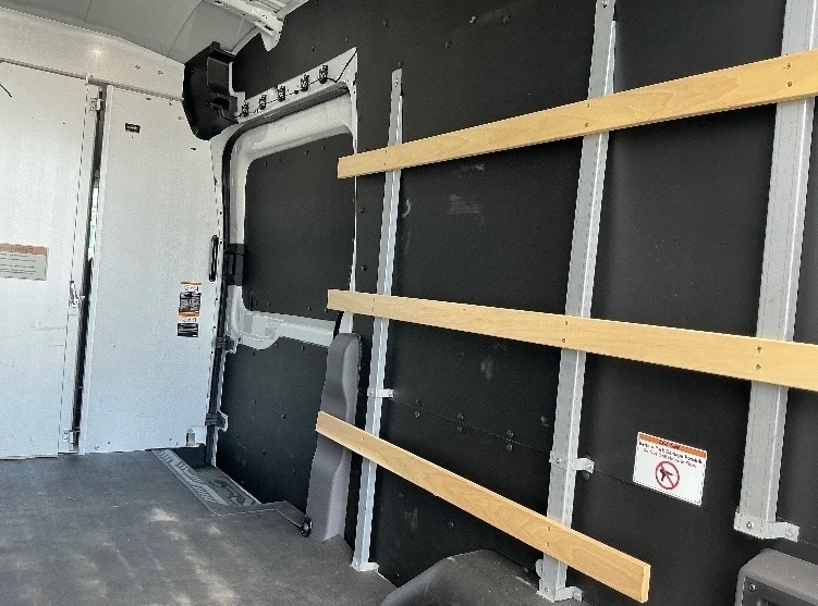 Used 2022 Ford E-Transit 350 - photo 11