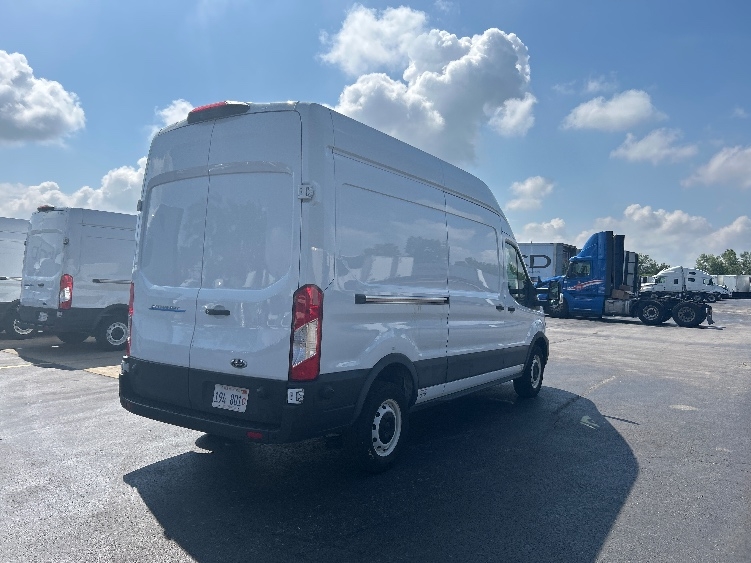 Used 2022 Ford E-Transit 350 - photo 15