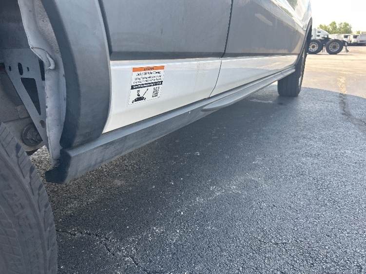 Used 2022 Ford E-Transit 350 - photo 16