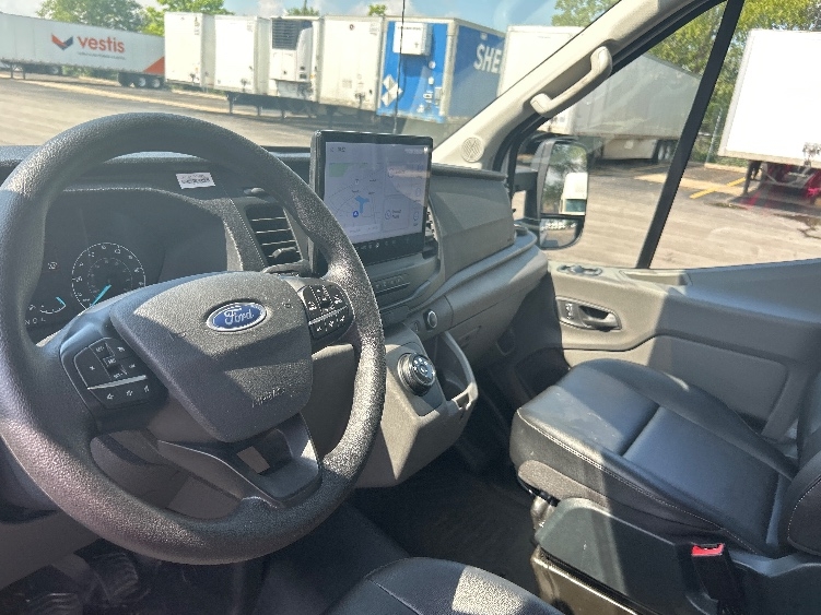 Used 2022 Ford E-Transit 350 - photo 19