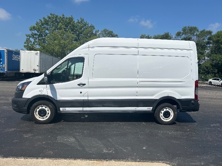 Used 2022 Ford E-Transit 350 - photo 6