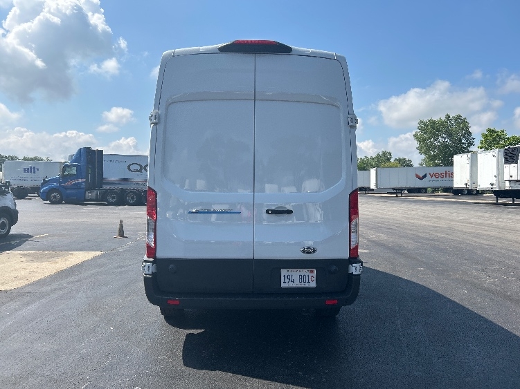 Used 2022 Ford E-Transit 350 - photo 9
