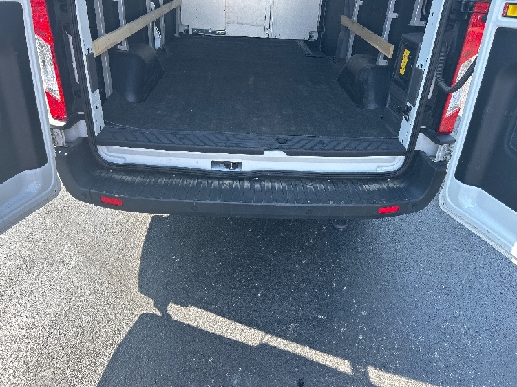 Used 2022 Ford E-Transit 350 - photo 11