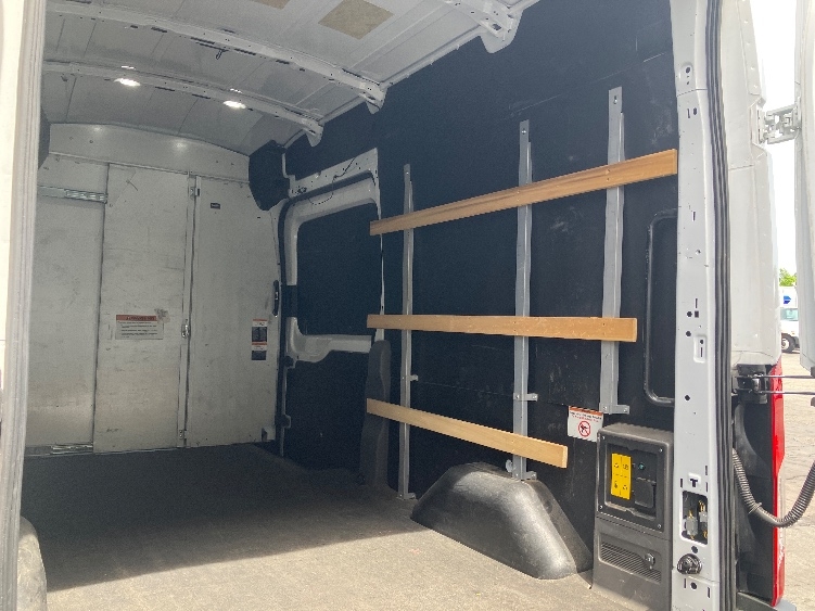 Used 2022 Ford E-Transit 350 - photo 13