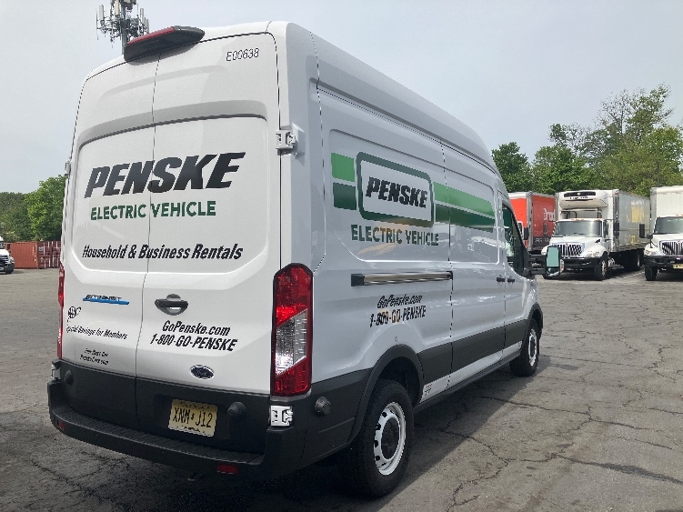 Used 2022 Ford E-Transit 350 - photo 14