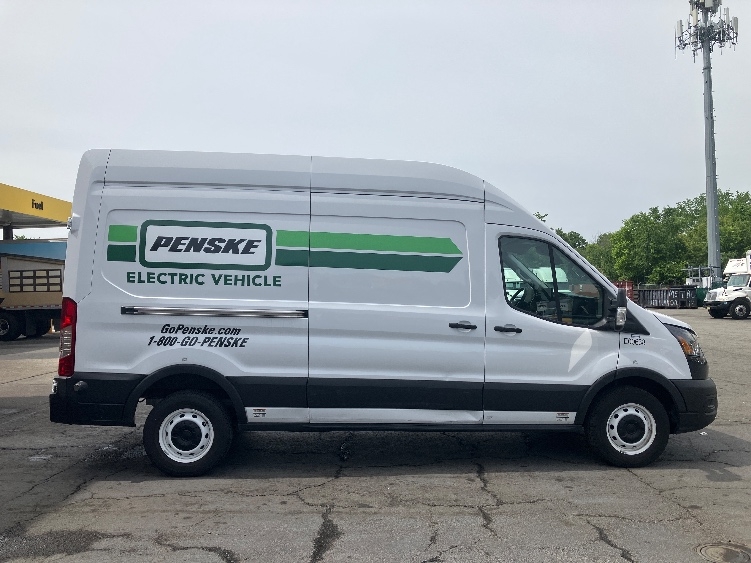 Used 2022 Ford E-Transit 350 - photo 16