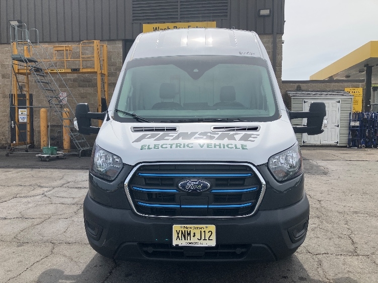 Used 2022 Ford E-Transit 350 - photo 2
