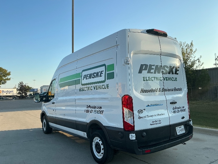 Used 2022 Ford E-Transit 350 - photo 8