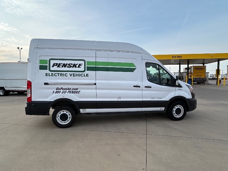 Used 2022 Ford E-Transit 350 - photo 15