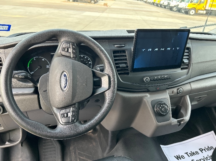 Used 2022 Ford E-Transit 350 - photo 18