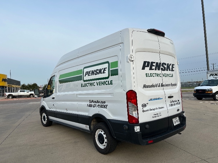 Used 2022 Ford E-Transit 350 - photo 8