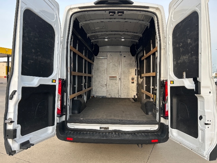Used 2022 Ford E-Transit 350 - photo 10