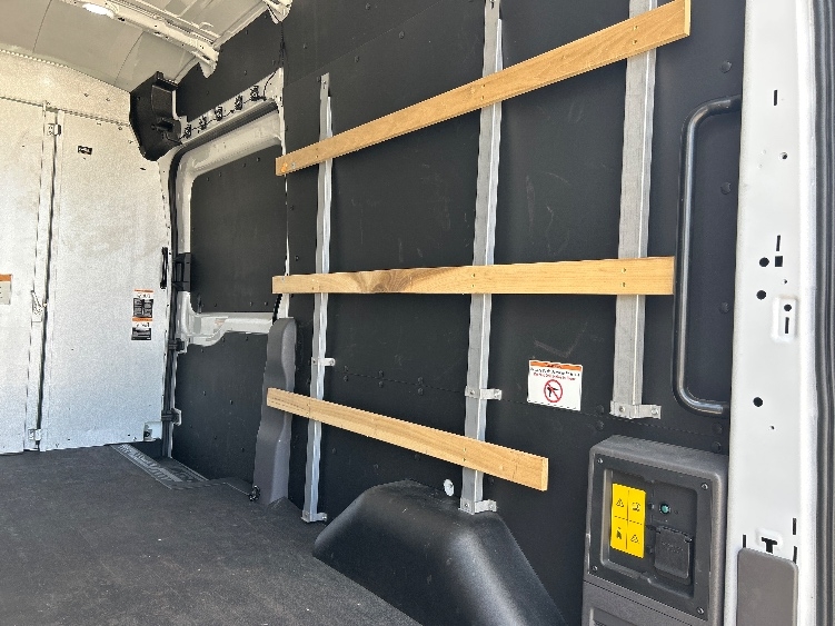 Used 2022 Ford E-Transit 350 - photo 13