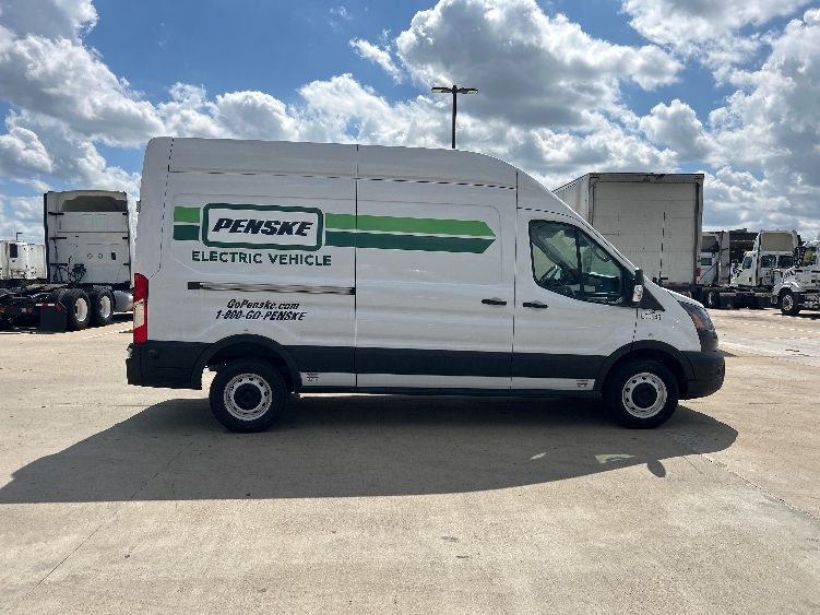 Used 2022 Ford E-Transit 350 - photo 16