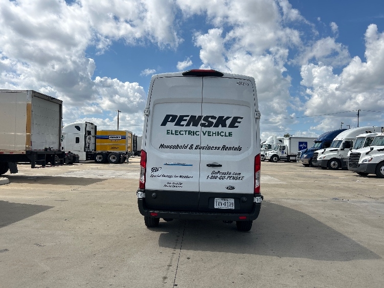 Used 2022 Ford E-Transit 350 - photo 9