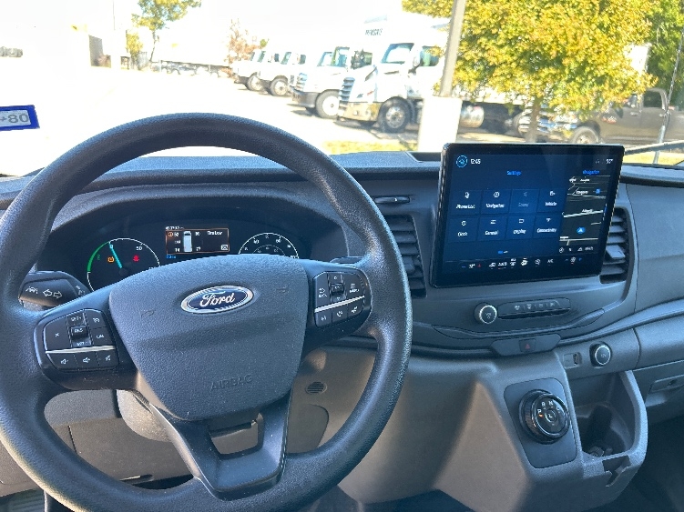 Used 2022 Ford E-Transit 350 - photo 16