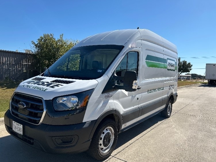 Used 2022 Ford E-Transit 350 - photo 2