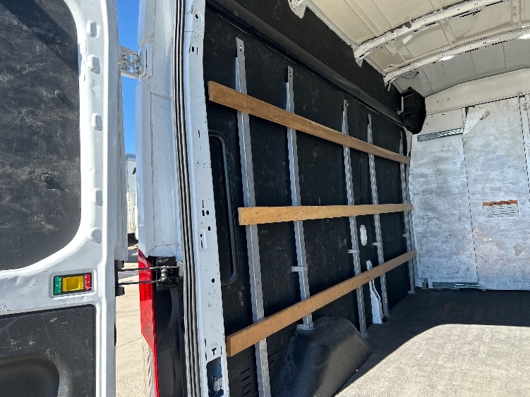 Used 2022 Ford E-Transit 350 - photo 10