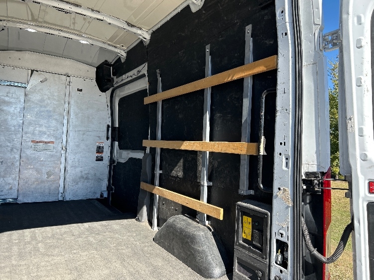 Used 2022 Ford E-Transit 350 - photo 11