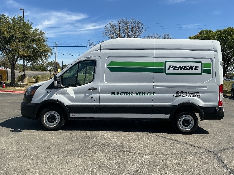 Used 2022 Ford E-Transit 350 - photo 6