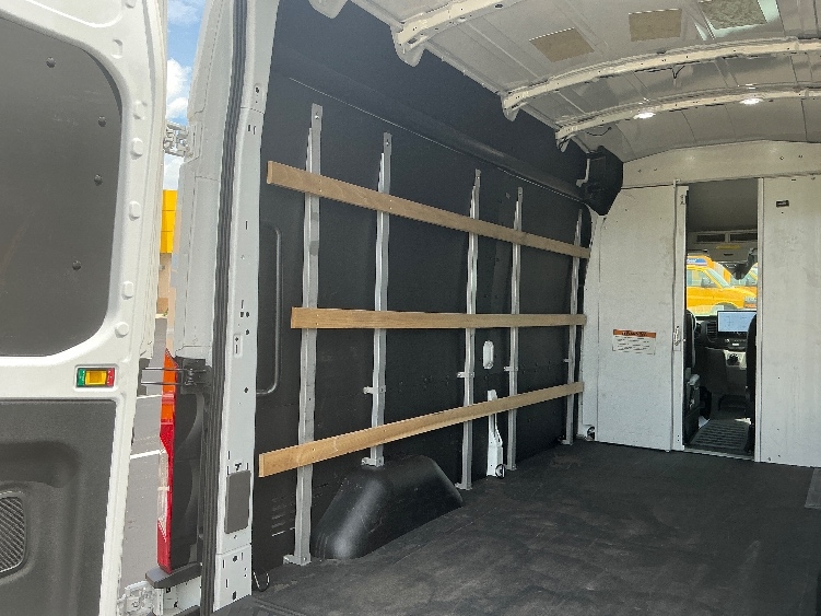 Used 2022 Ford E-Transit 350 - photo 12