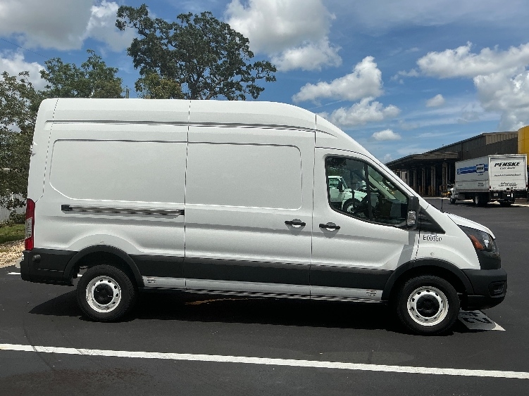 Used 2022 Ford E-Transit 350 - photo 15