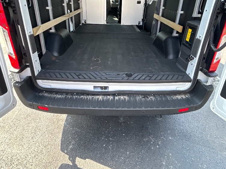 Used 2022 Ford E-Transit 350 - photo 12