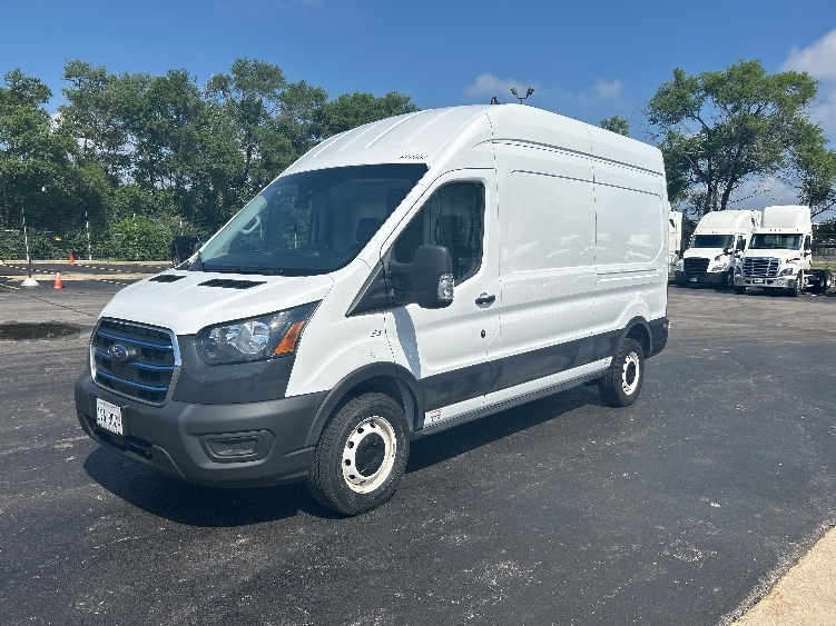 Used 2022 Ford E-Transit 350 - photo 5