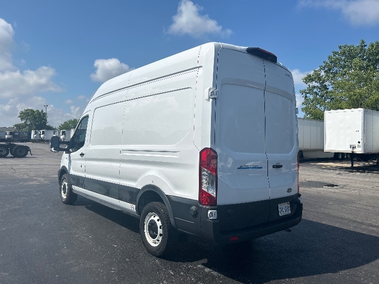 Used 2022 Ford E-Transit 350 - photo 8