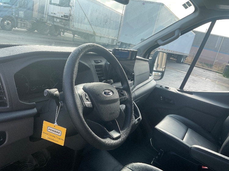 Used 2022 Ford E-Transit 350 - photo 18