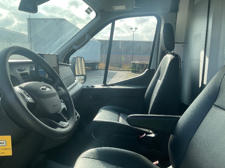 Used 2022 Ford E-Transit 350 - photo 20