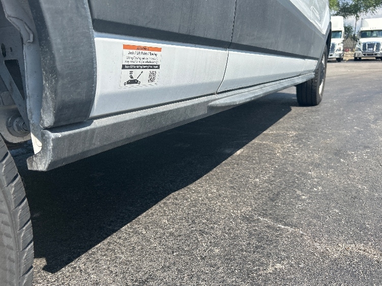 Used 2022 Ford E-Transit 350 - photo 16